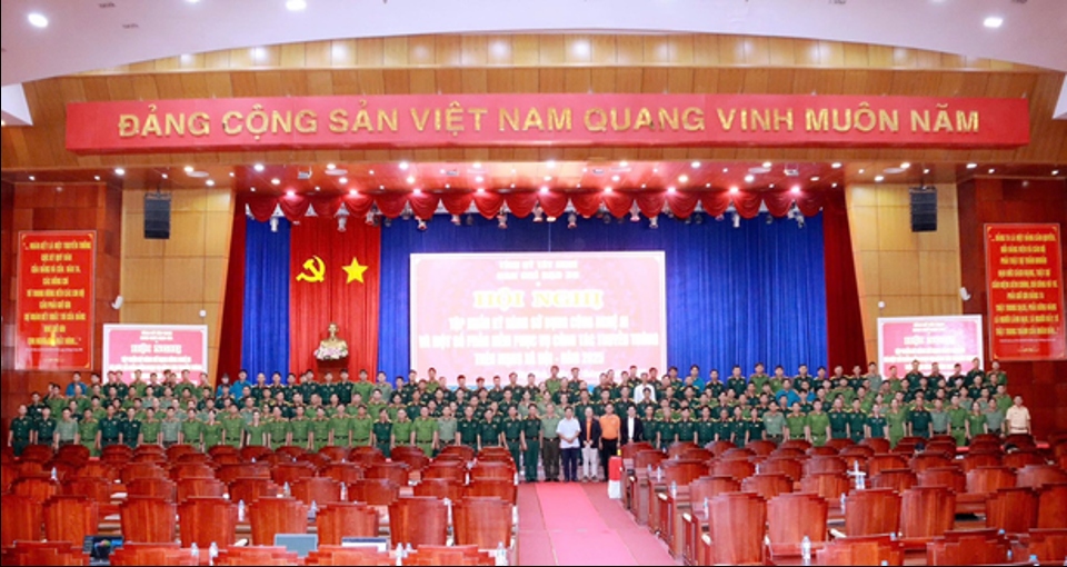 Hoạt động đào tạo AI